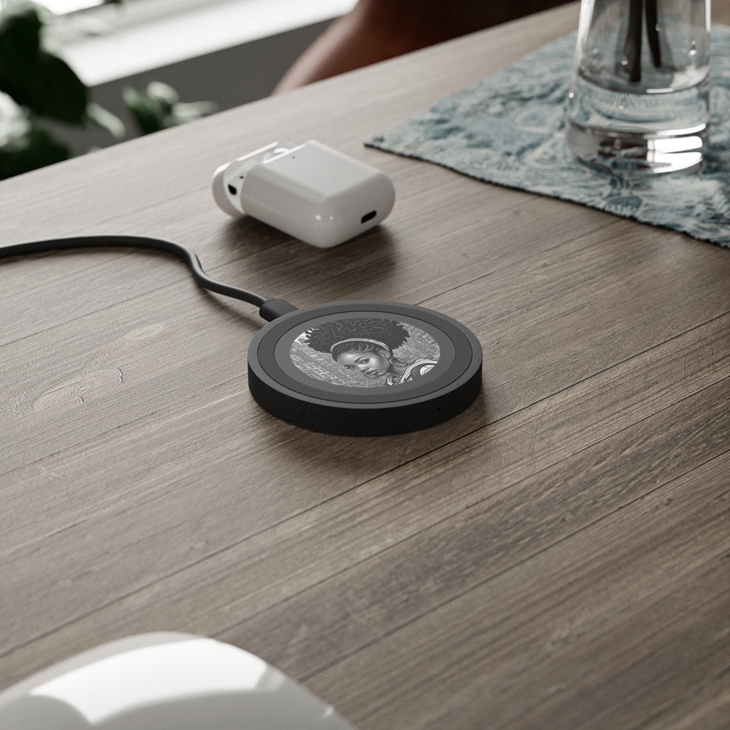 Crowned in Confidence Quake Wireless Charging Pad